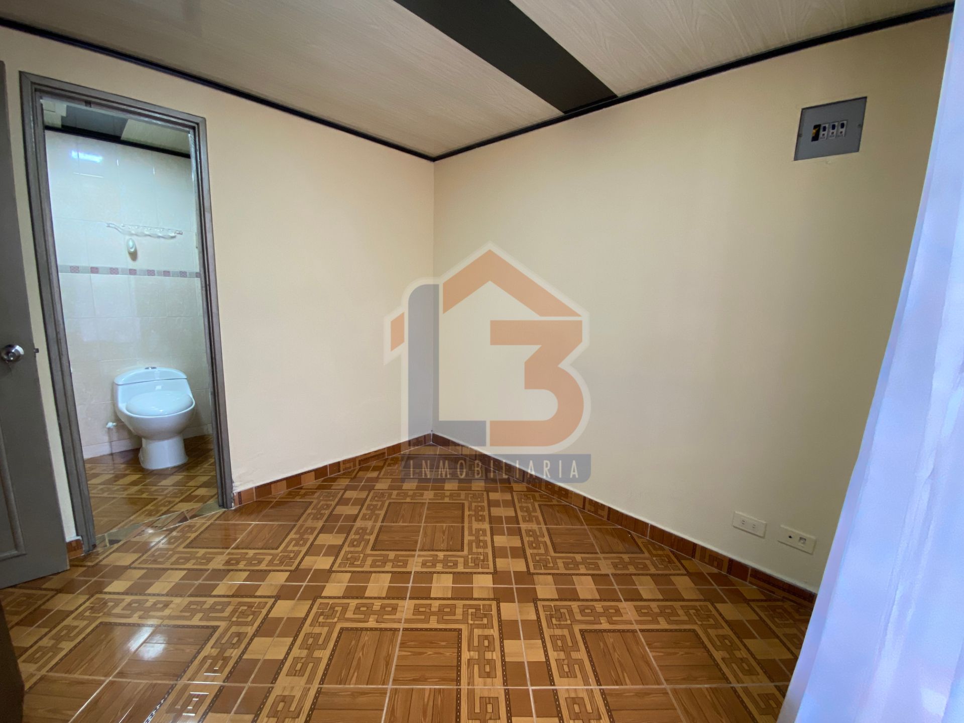 SE VENDE CASA SECTOR LAS AMERICAS 25..jpg