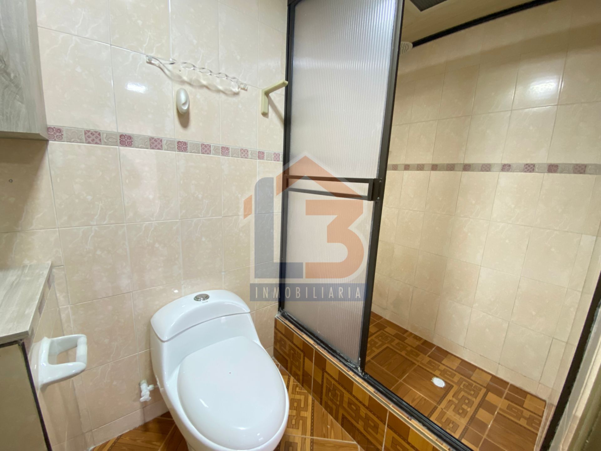 SE VENDE CASA SECTOR LAS AMERICAS 28..jpg