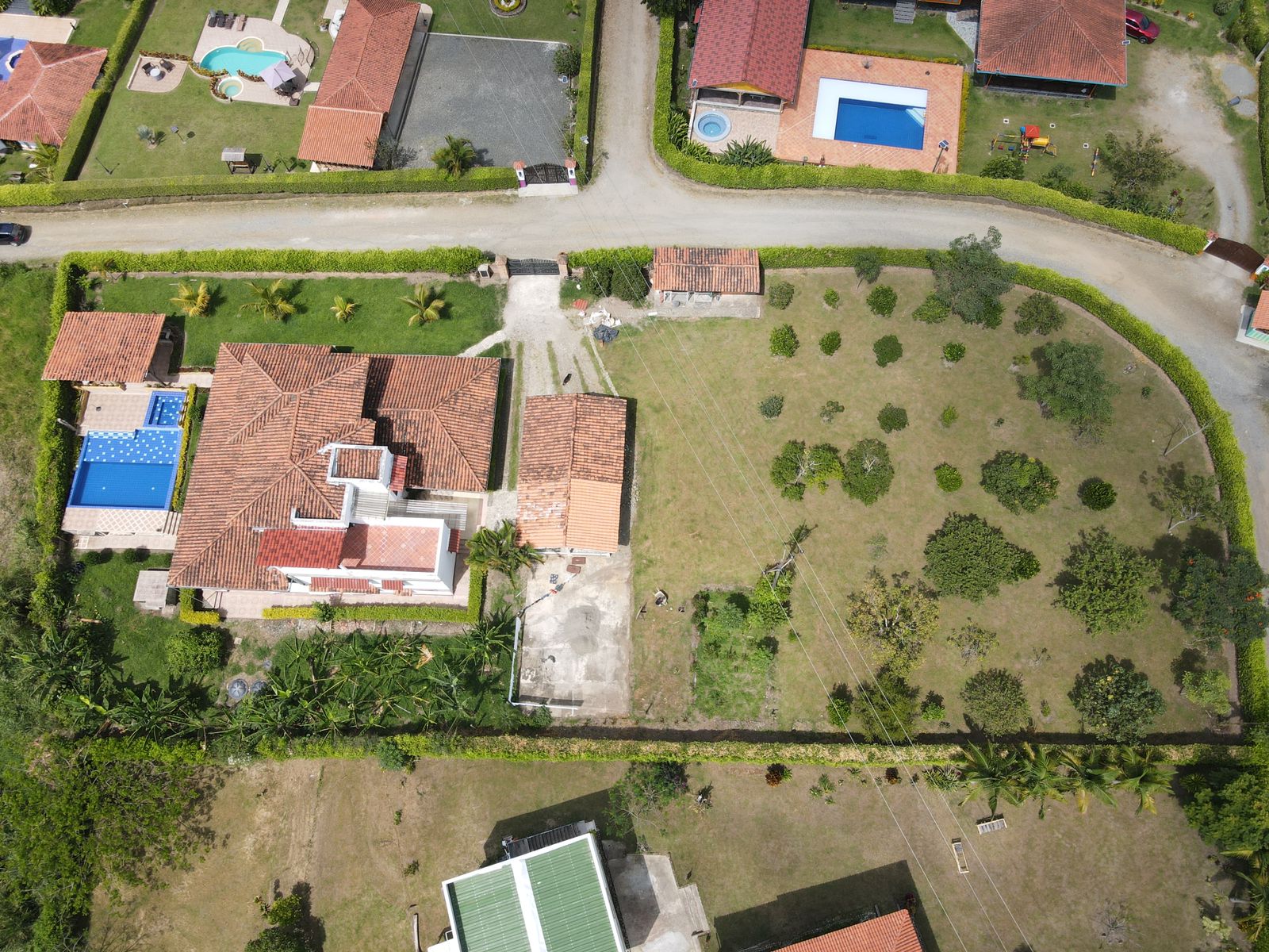 SE VENDE FINCA EN MONTENEGRO 2..jpeg