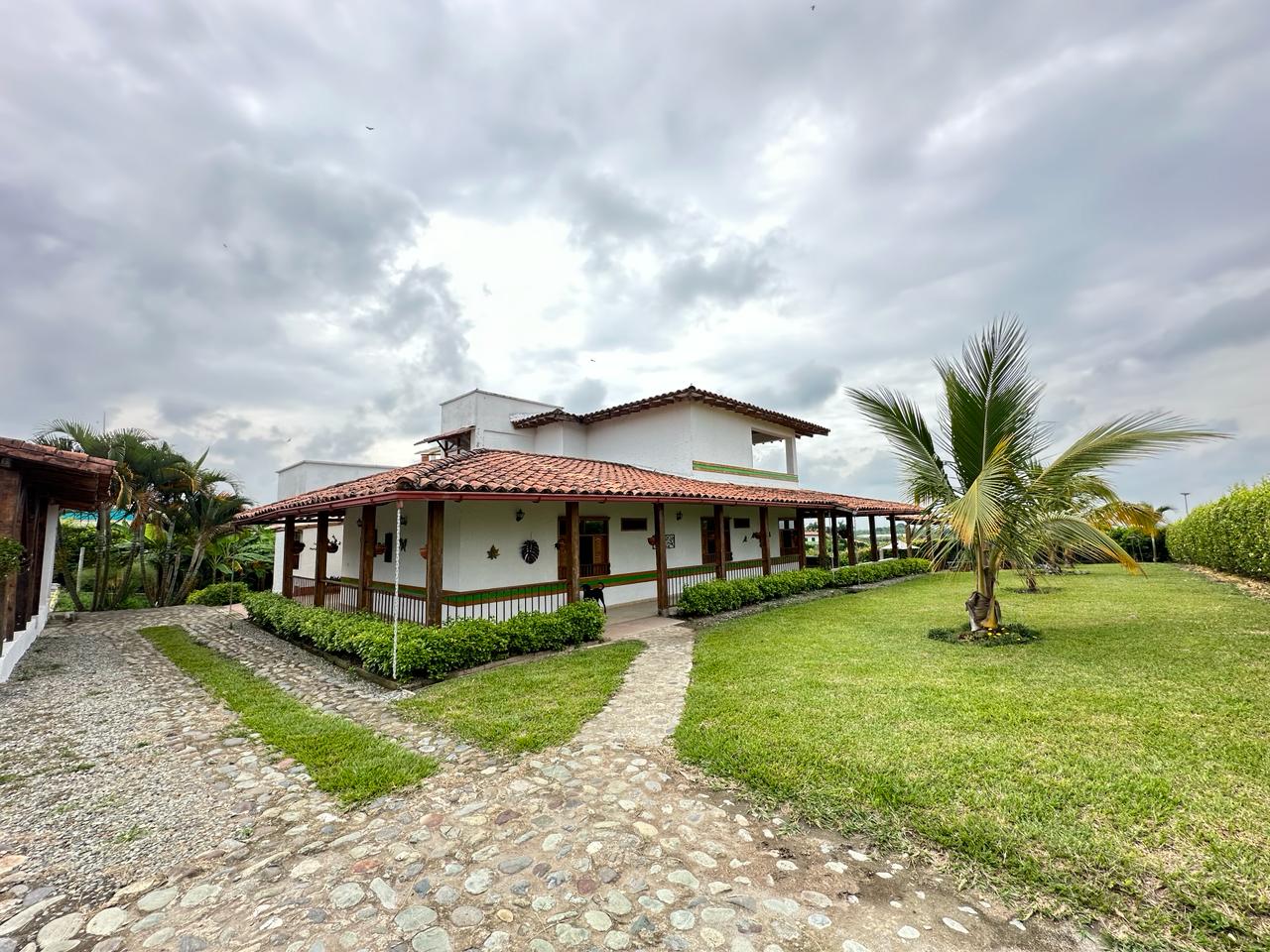 SE VENDE FINCA EN MONTENEGRO 3..jpg