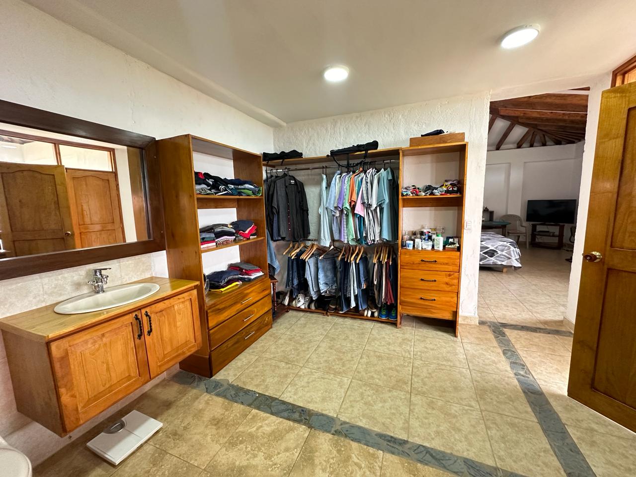 SE VENDE FINCA EN MONTENEGRO 12..jpg