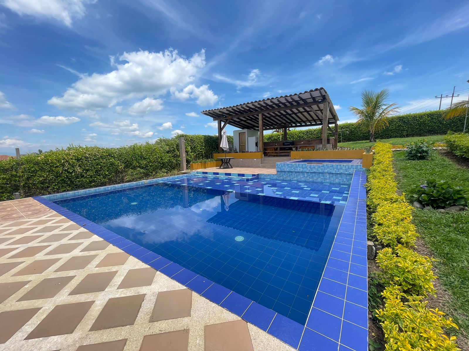 SE VENDE FINCA EN MONTENEGRO 23..jpg