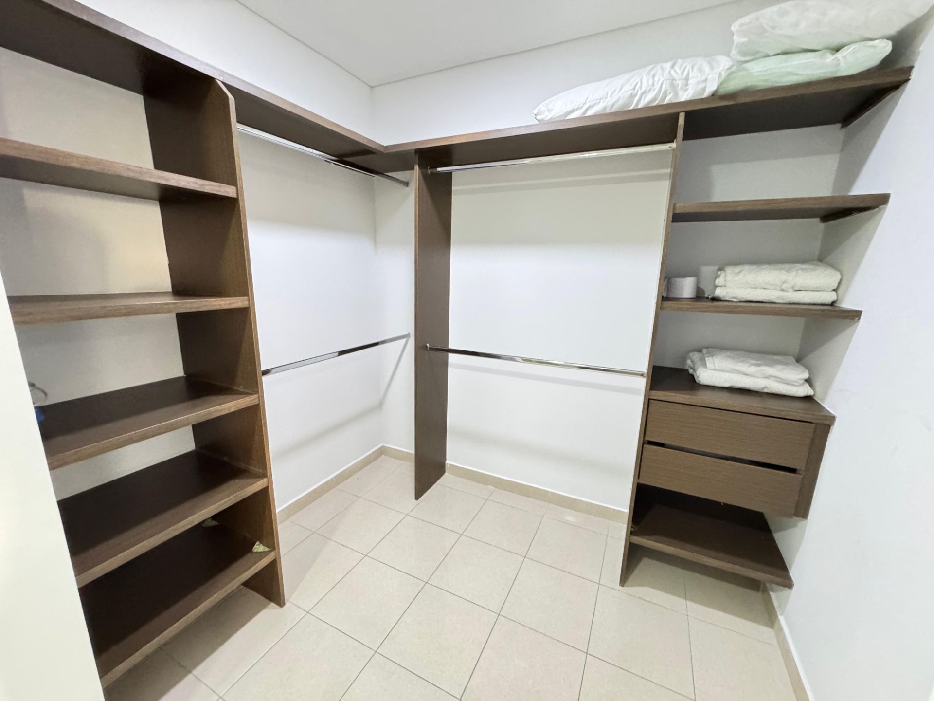 10 LINDO APARTAMENTO AMOBLADO SECTOR FUNDADORES ALQUILER POR NOCHES (8).jpg