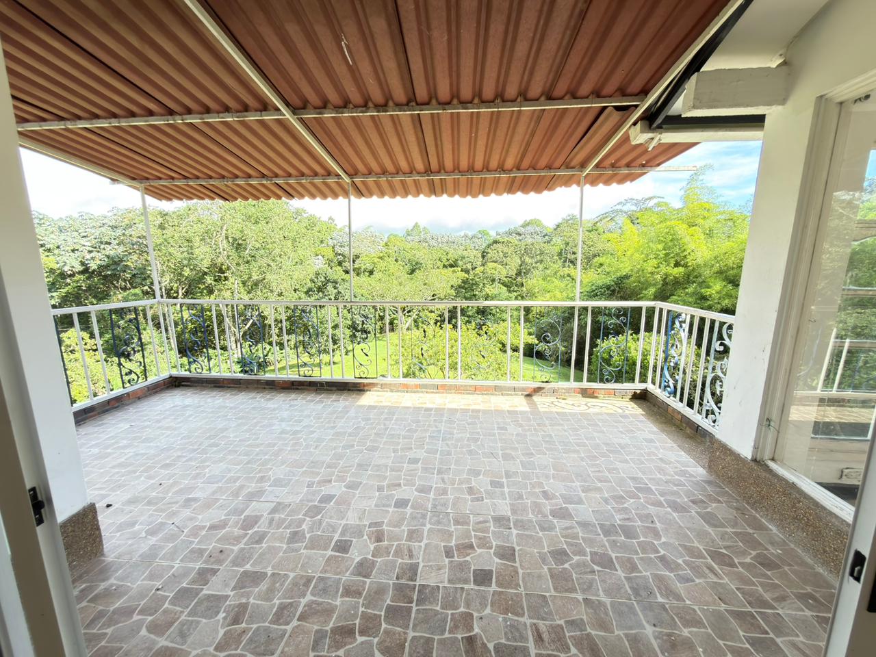 SE VENDE Y SE ARRIENDA EN LA ALDEA  12..jpeg