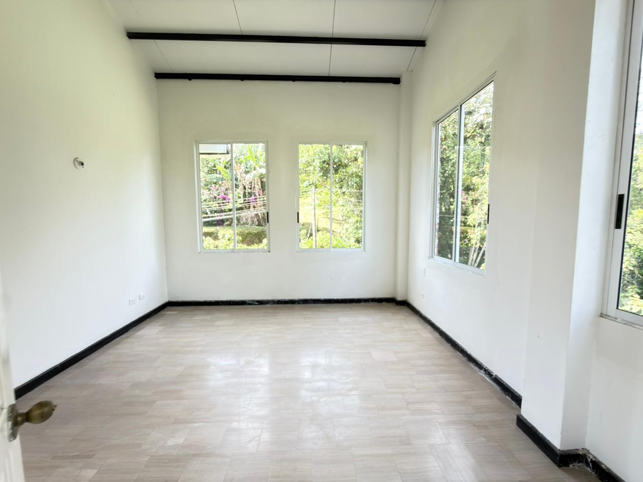 SE VENDE Y SE ARRIENDA EN LA ALDEA  14..jpeg