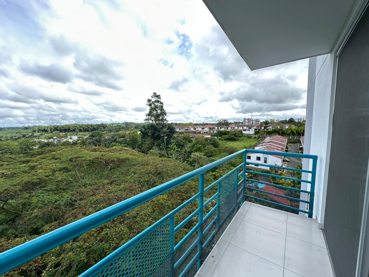 SE VENDE APTO EN LA AV. 19 NORTE  7..jpeg