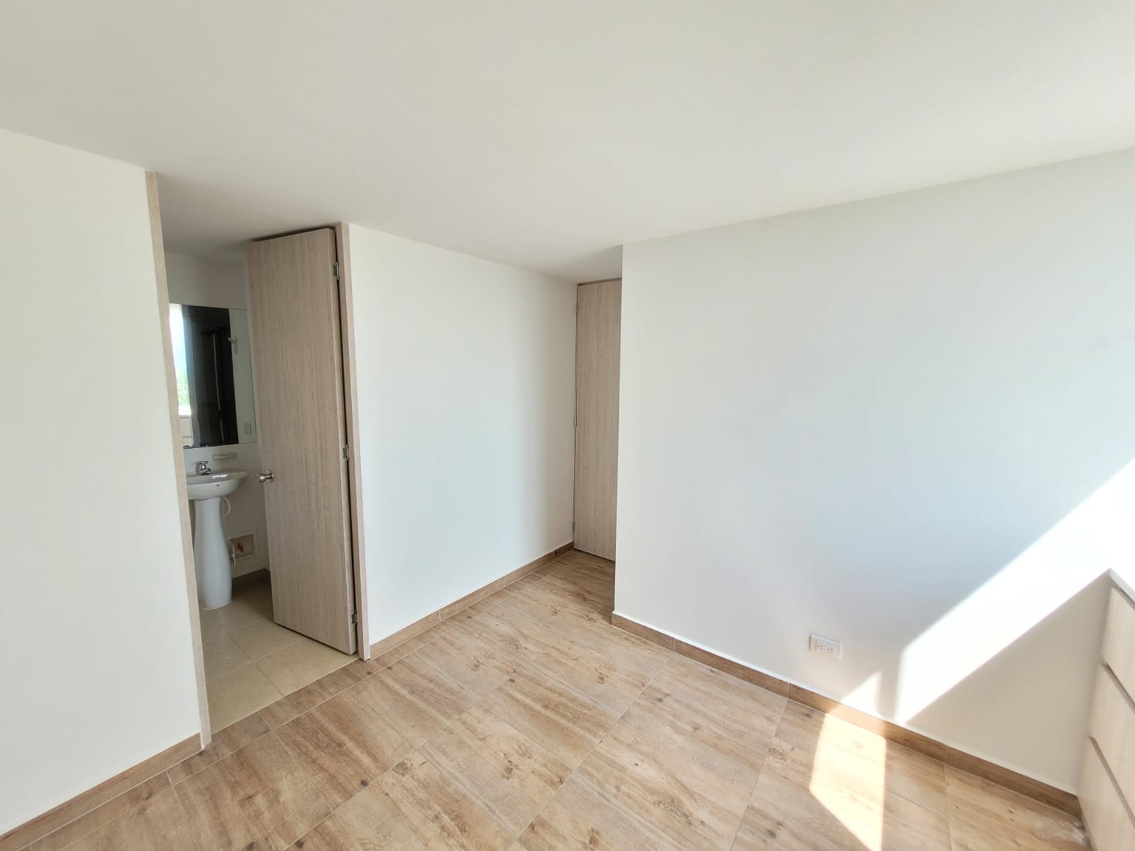 SE VENDE APARTAMENTO EN PUERTO ESPEJO 12..jpeg