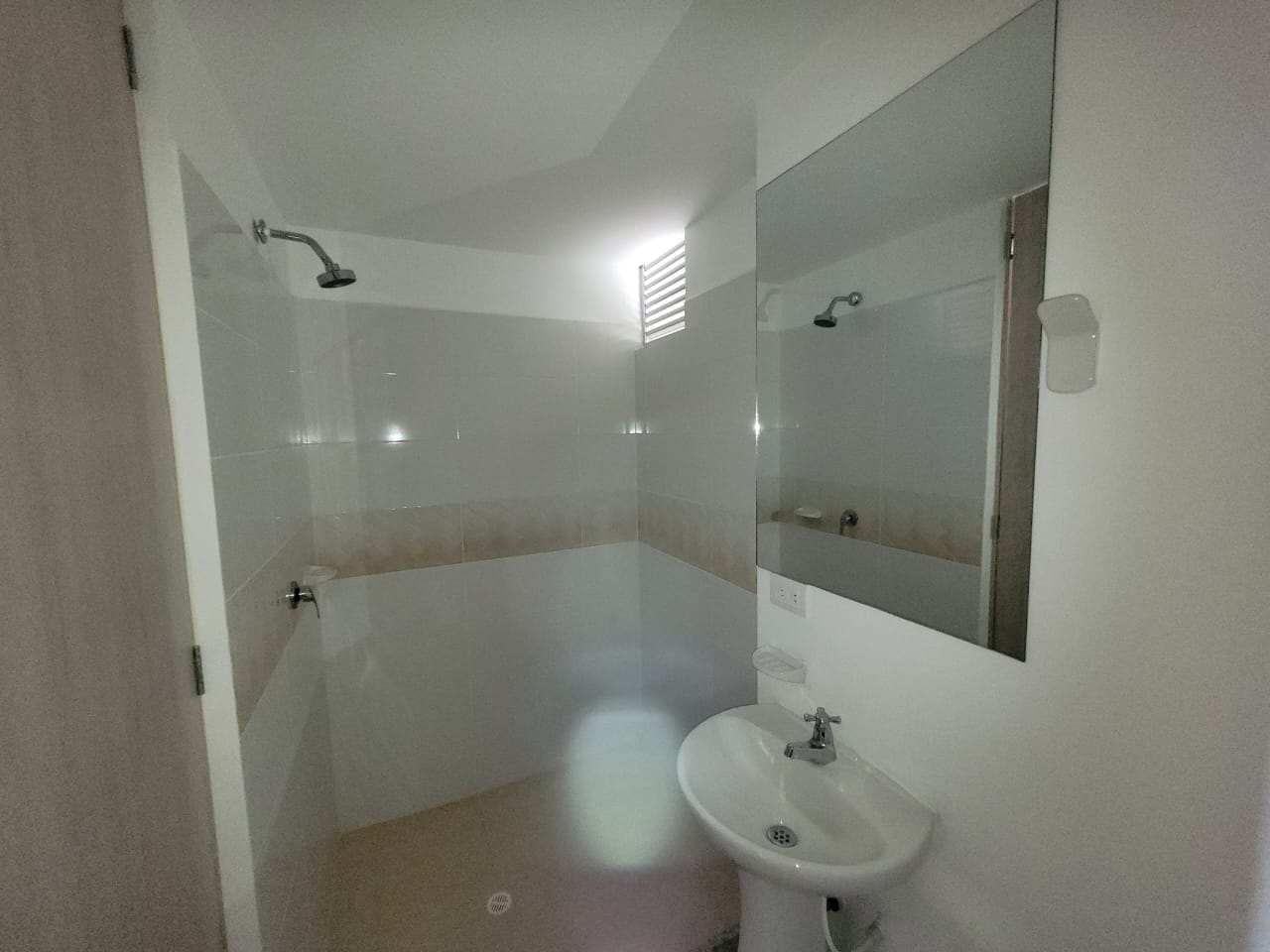 SE VENDE APARTAMENTO EN PUERTO ESPEJO 13..jpeg