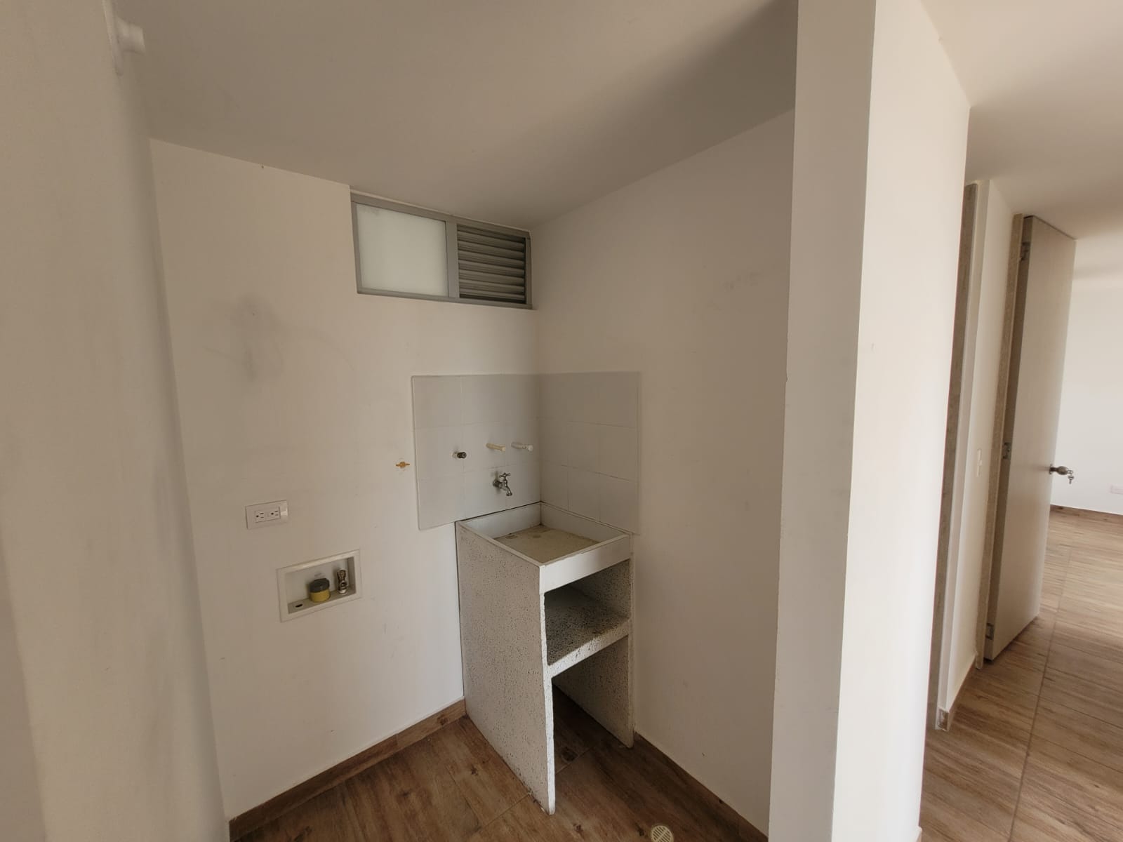 SE VENDE APTO EN PUERTO ESPEJO 5..jpeg