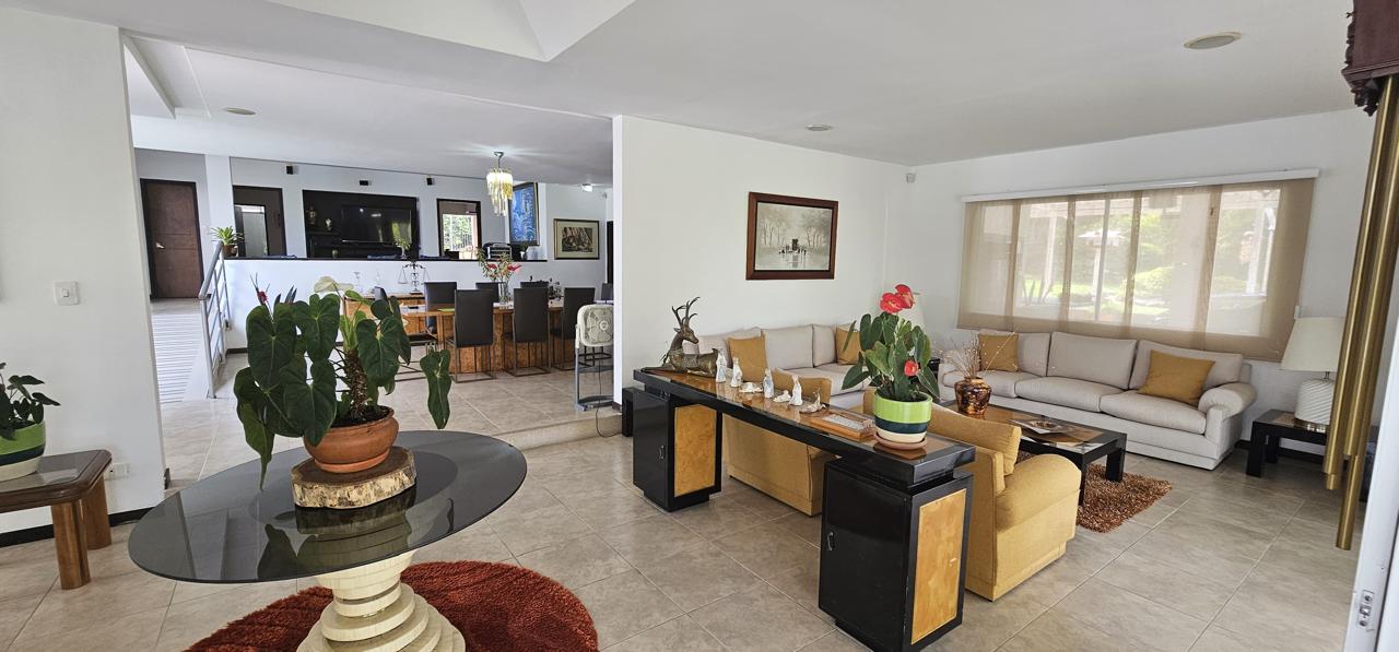 SE VENDE CHALET EN EL CARNERO (4).jpg
