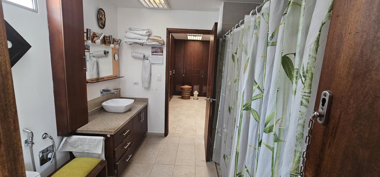SE VENDE CHALET EN EL CARNERO (13).jpg