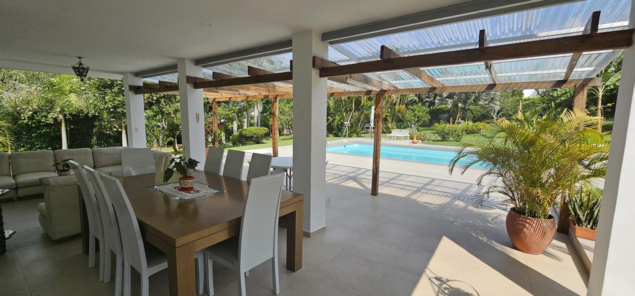 SE VENDE CHALET EN EL CARNERO (16).jpg