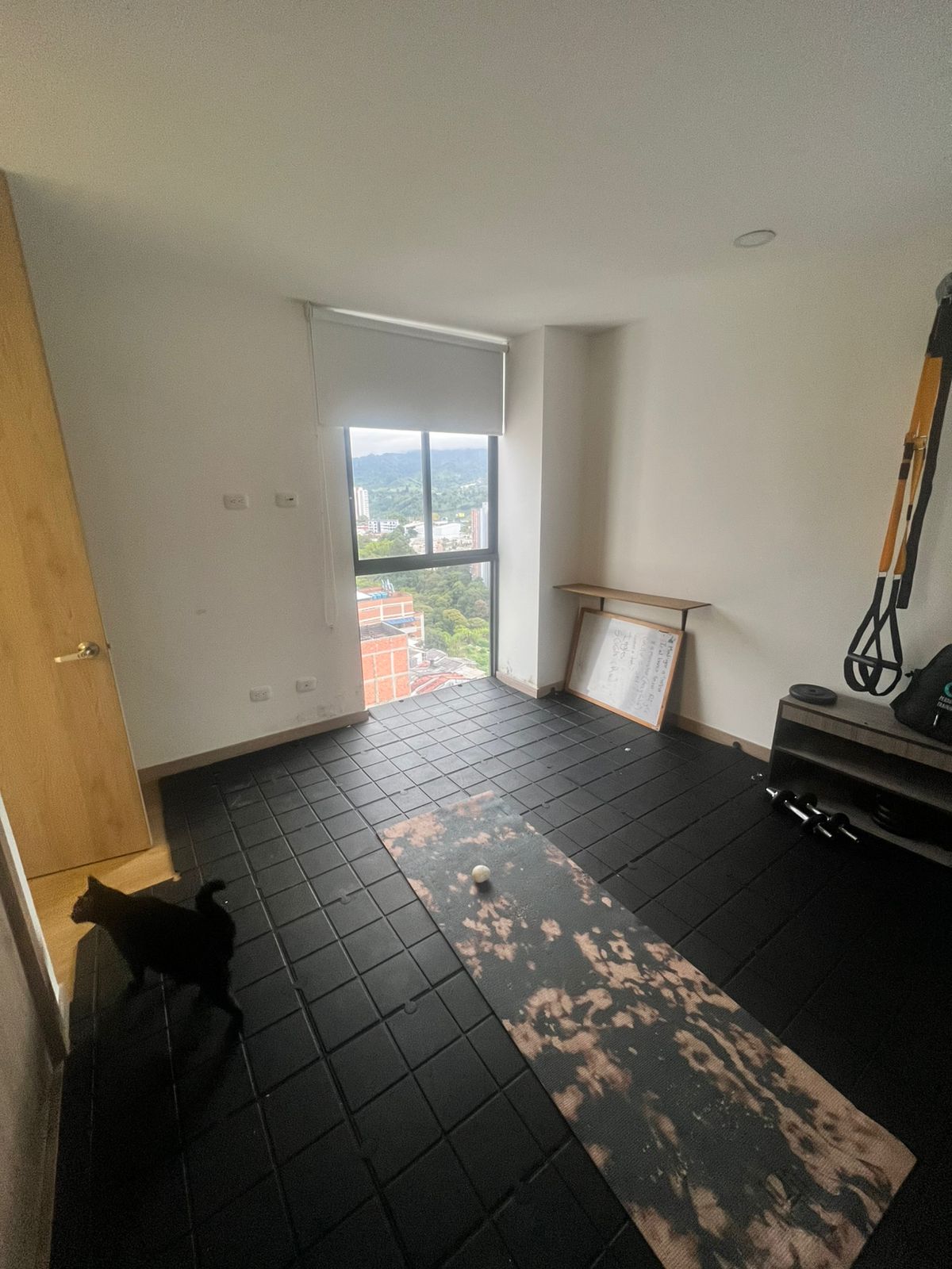 SE VENDE APARTAMENTO EN AV. BOLIVAR 8..jpeg