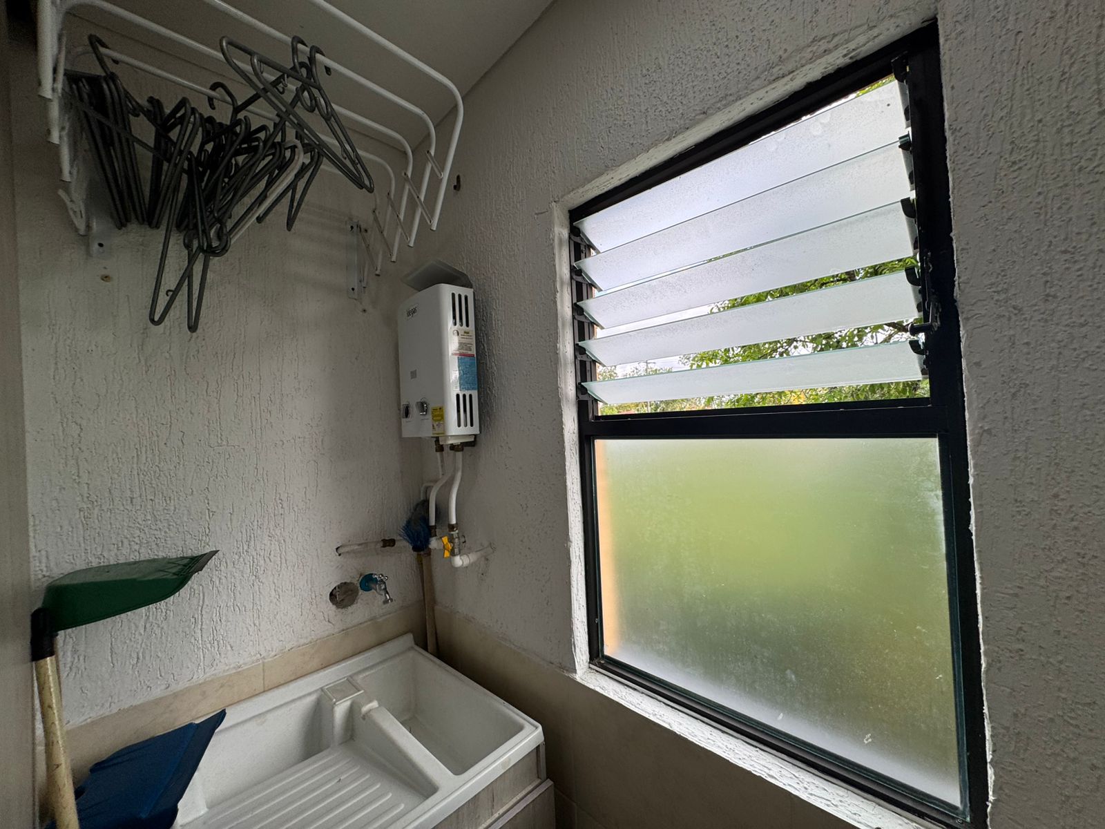 SE VENDE APARTASOL EN LA TEBAIDA  9..jpeg
