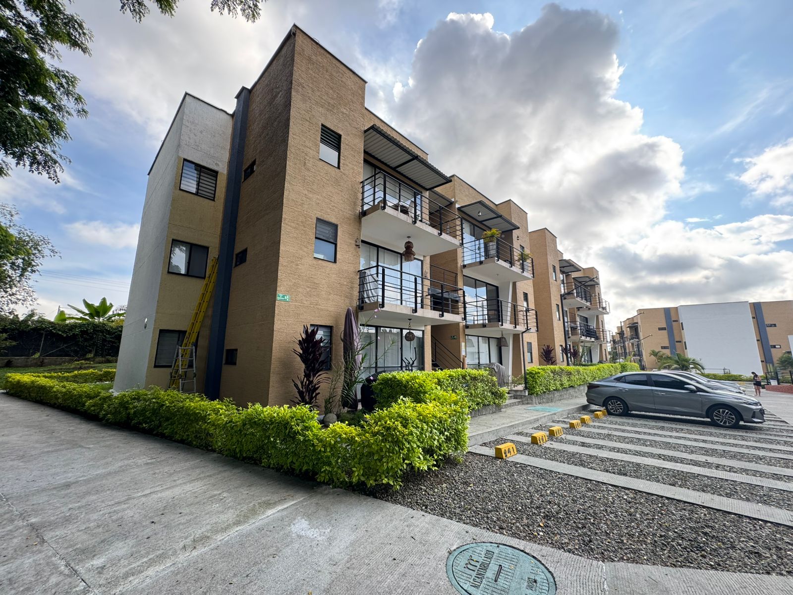 SE VENDE APARTASOL EN LA TEBAIDA  21..jpeg