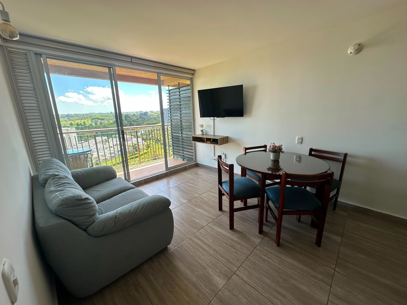 HERMOSO APARTAMENTO EN LA AV 19 NORTE  (1).jpeg