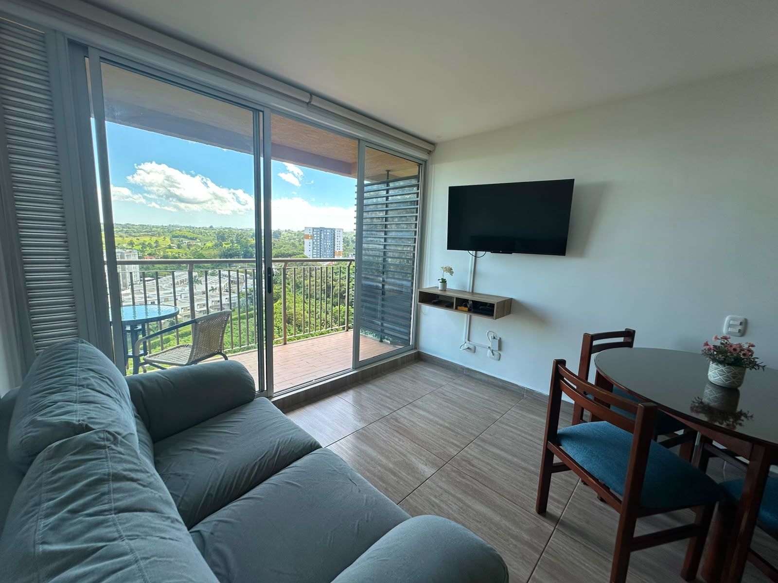 HERMOSO APARTAMENTO EN LA AV 19 NORTE  (47).jpeg