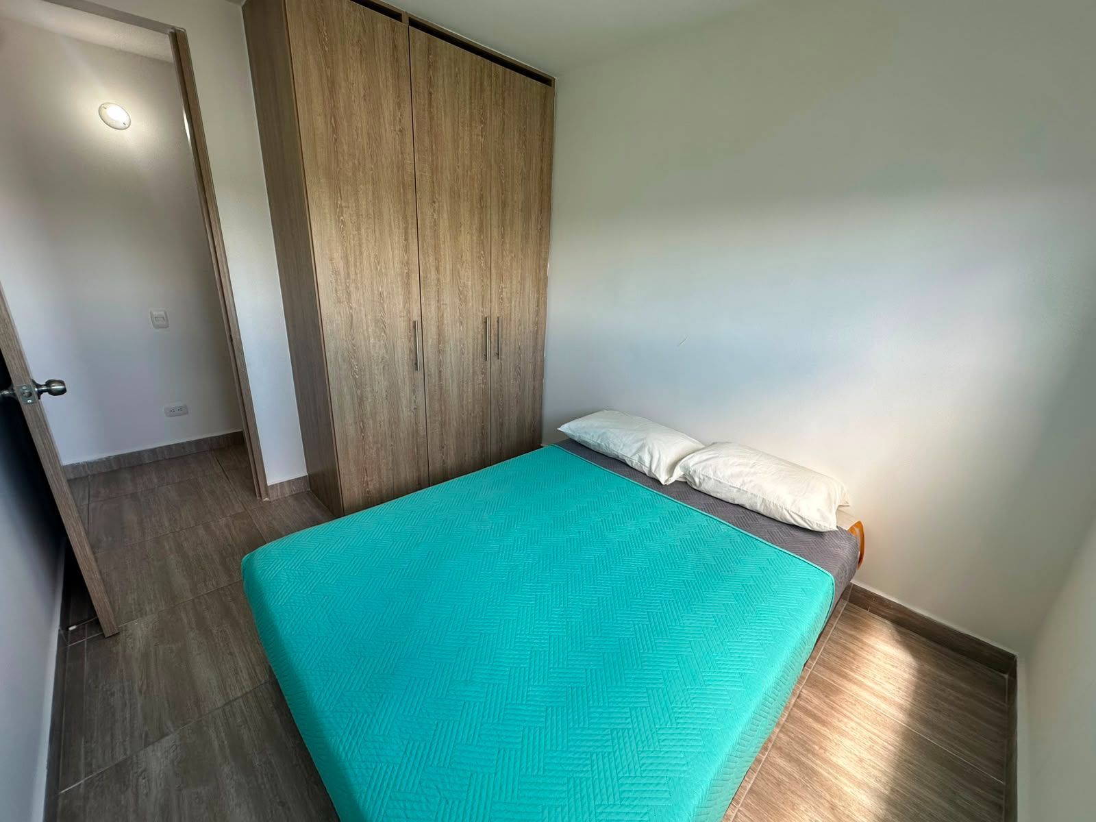 HERMOSO APARTAMENTO EN LA AV 19 NORTE  (5).jpeg