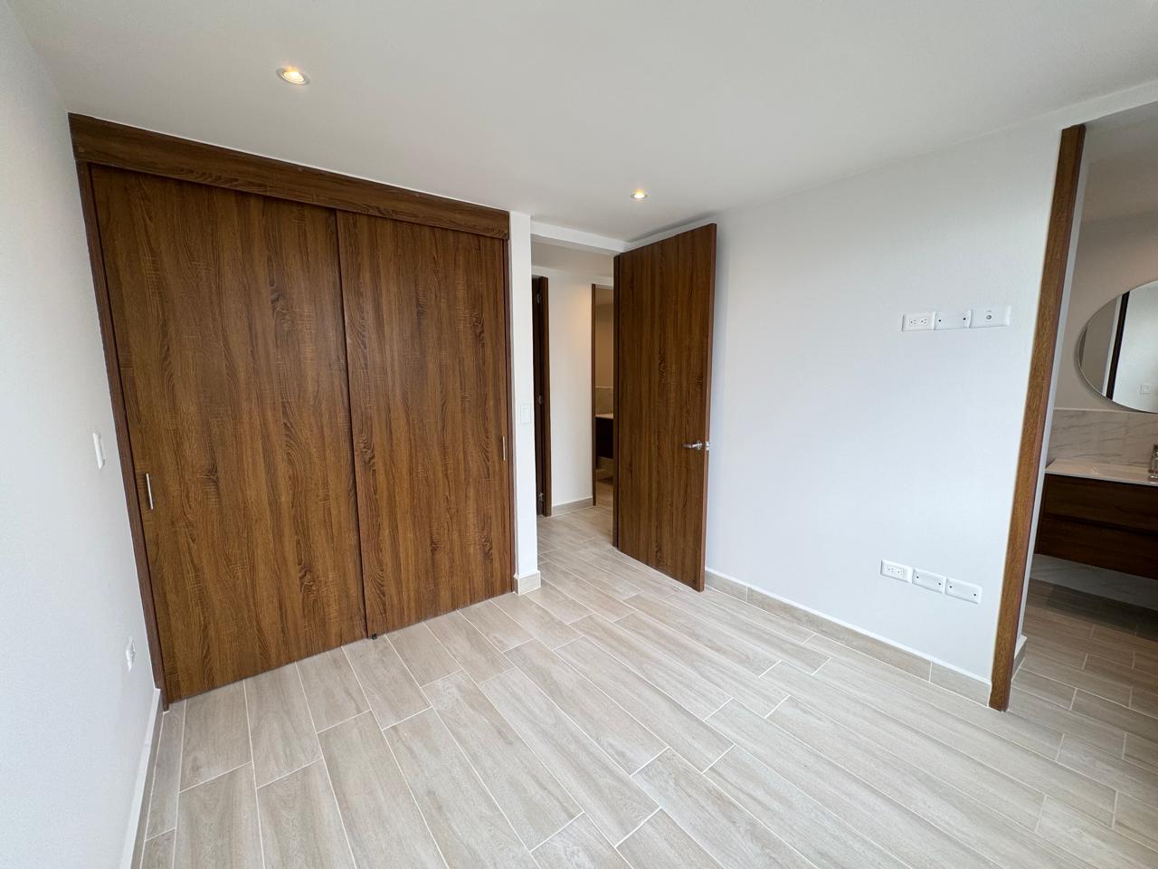 SE VENDE APARTAMENTO EN LA CASTELLANA  14..jpeg