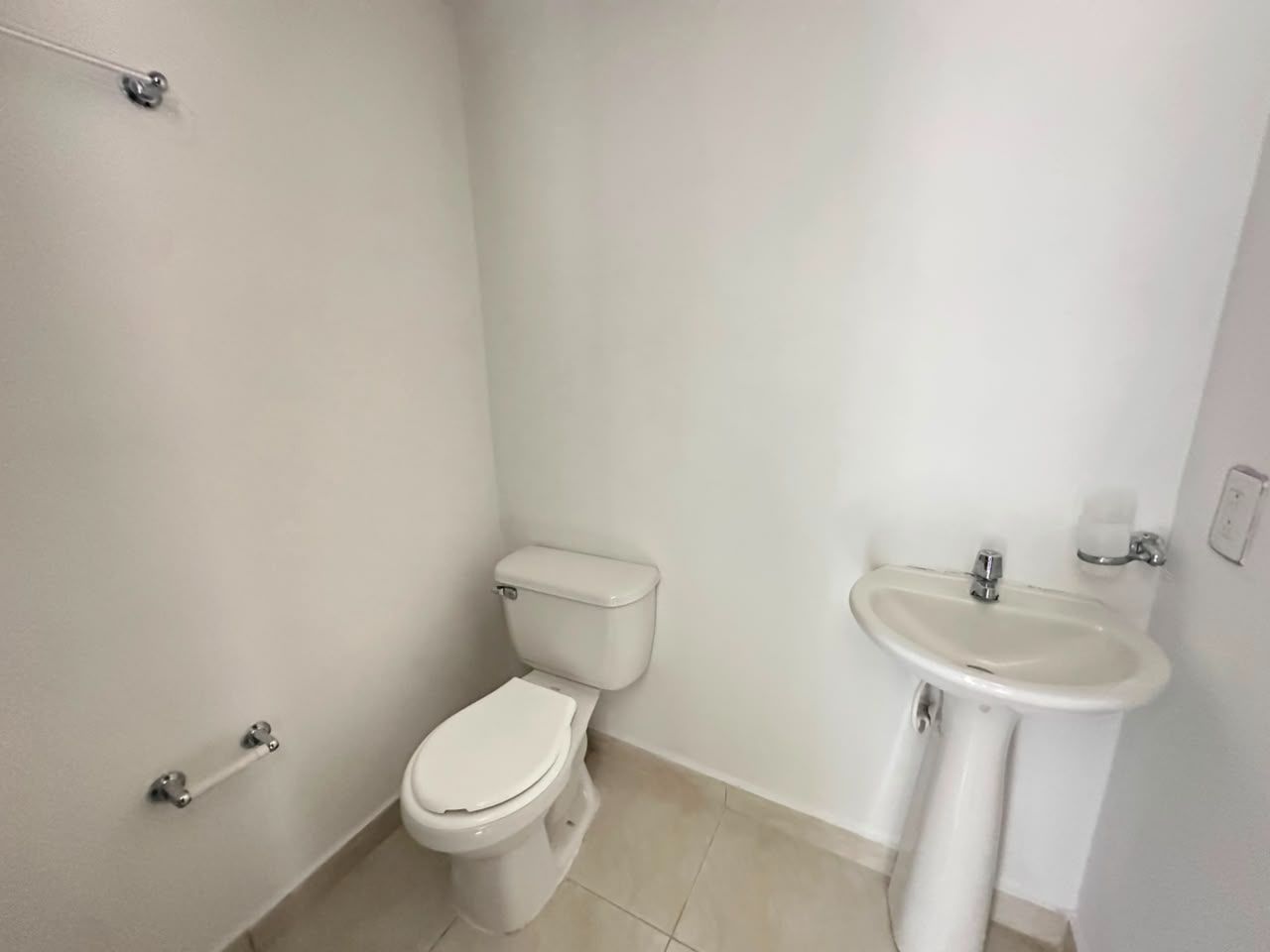 SE VENDE APARTAMENTO EN AV. 19 NORTE  15..jpeg